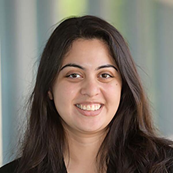 Hafsa Sharafat Headshot School of Business